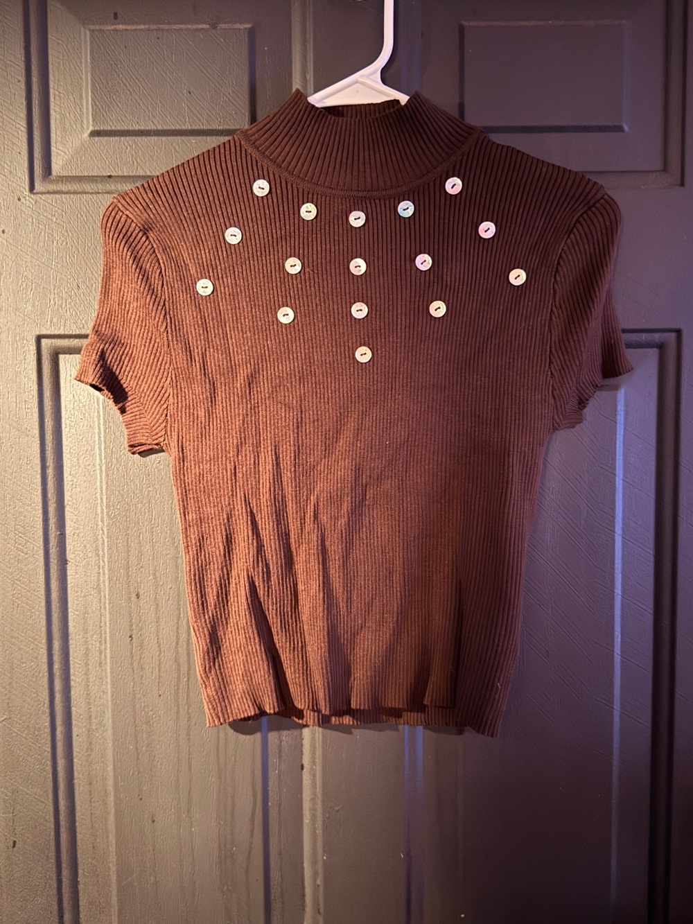Ribbed Mock Neck Short Sleeve Top in Brown with Button Detail